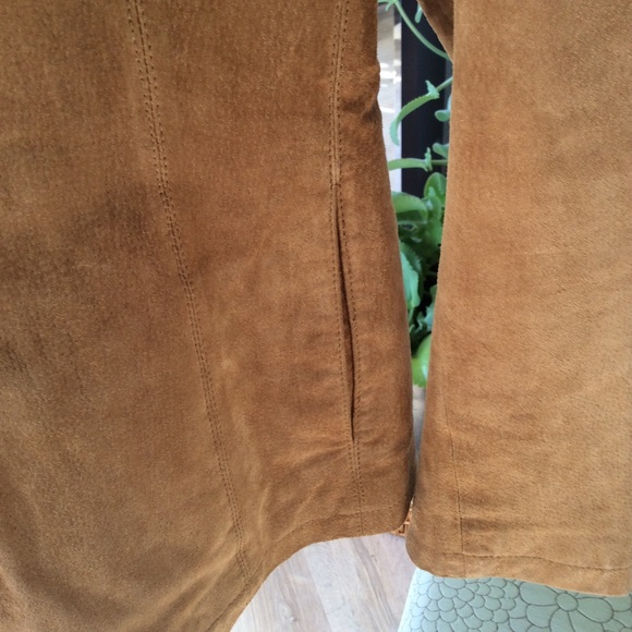 Leather Jacket - Picture 4 of 9